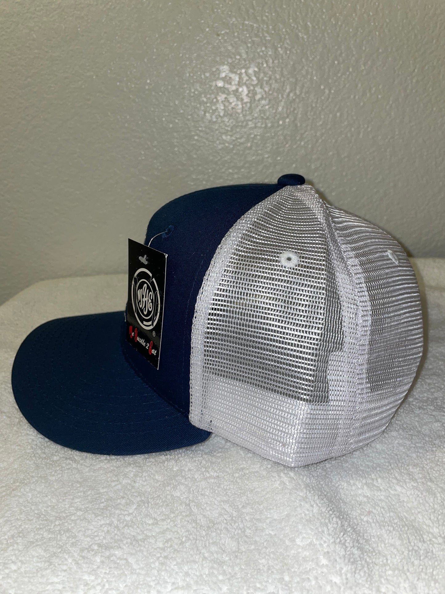 Me Hustle 2 Eat Trucker Hat w/Mesh - Embroidered White Plate Logo