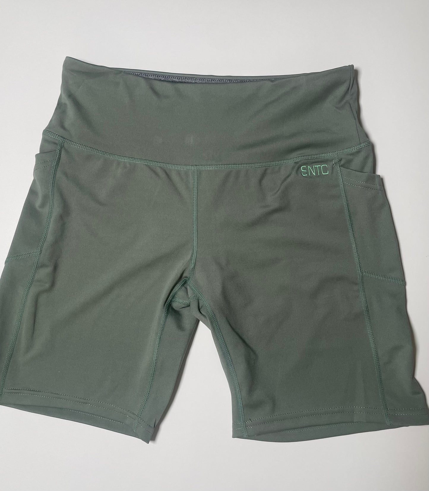 High-Waisted Shorts with pockets - Embroidered SNTC Logo